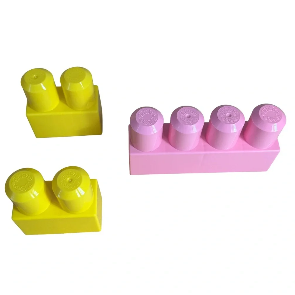 Vintage Mega Bloks Extra Large Pastel Ritvik 1984 Lot of 16 Bricks + 2 Figures